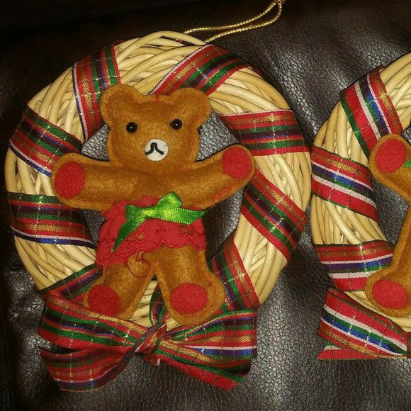 CHRISTMAS BEAR Set Wicker Wreath Decoration/Ornament Set of 2 (Male and Female) - Picture 3 of 6